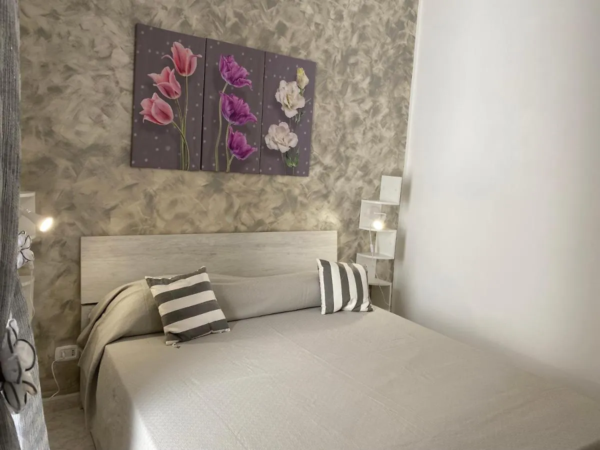 Apartment Sea&Sun Apartament Chiaia Naples Italy
