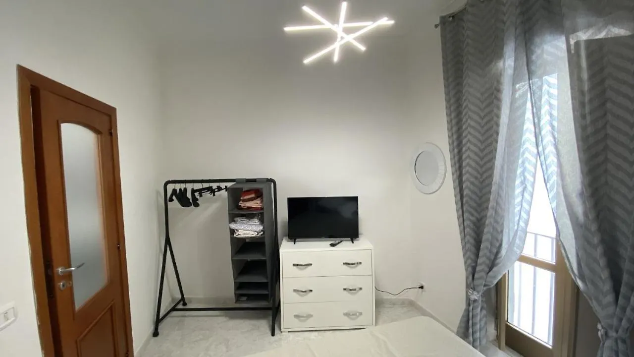 Sea&Sun Apartament Chiaia Неаполь Италия